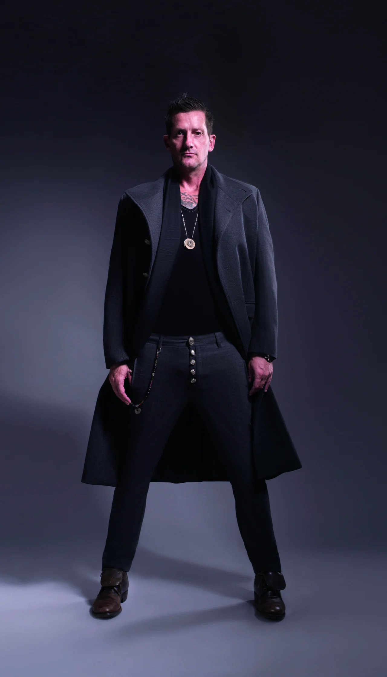 Asymmetric Trench worn open